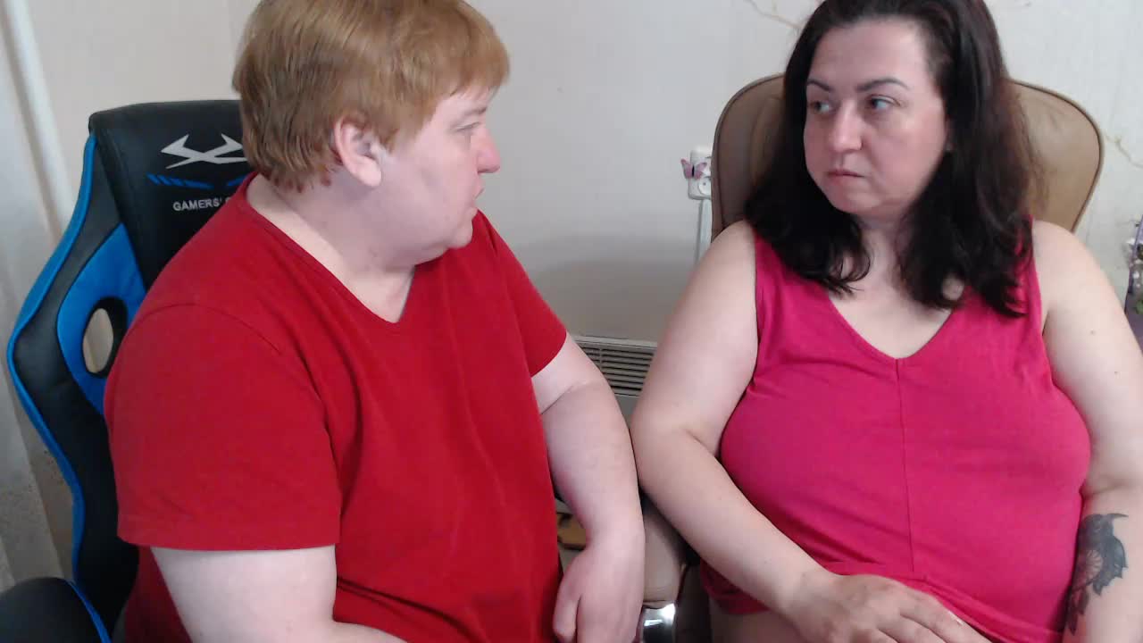 XMollyJaneEX Cam Model Chat April 3, 2026