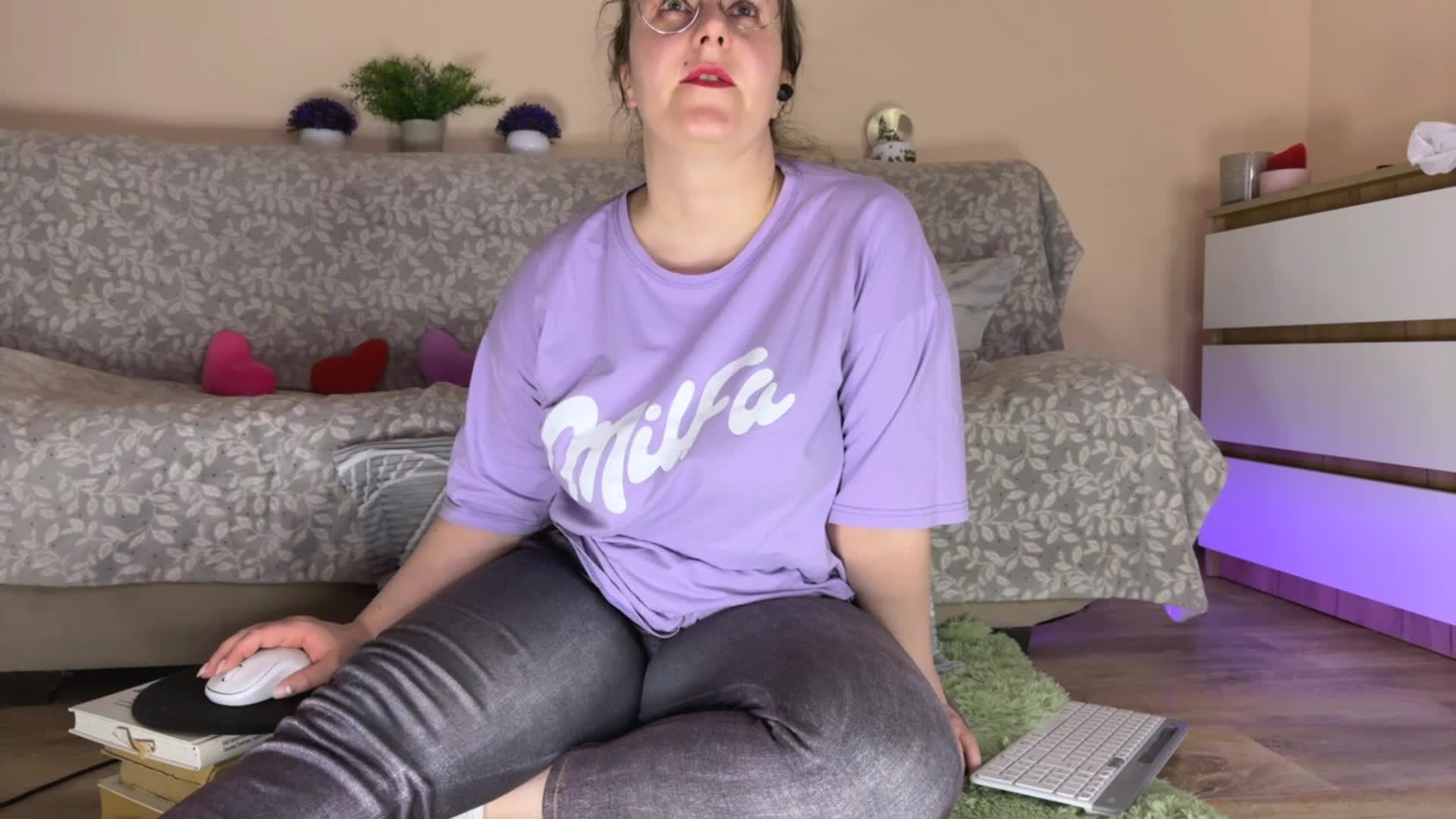 Pepper_corn Cam Model Chat April 3, 2026