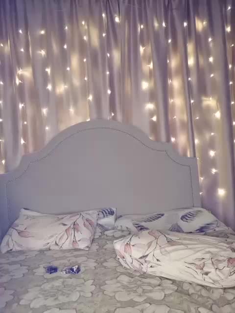 Her-Girl Cam Model Chat April 4, 2026