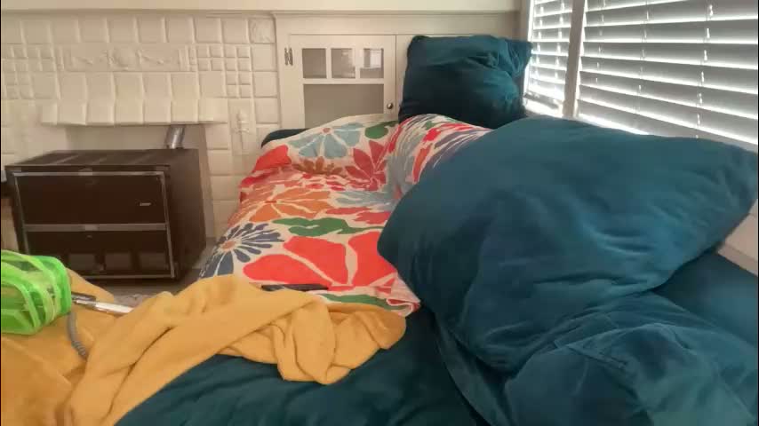 dreamyriri Cam Model Chat April 4, 2026