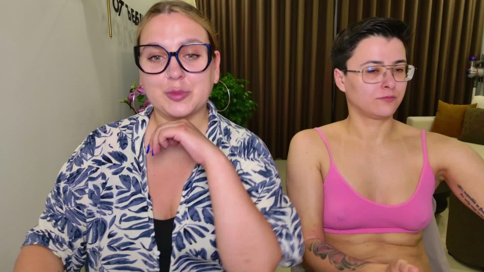 dreamteamgirls Cam Model Chat April 4, 2026