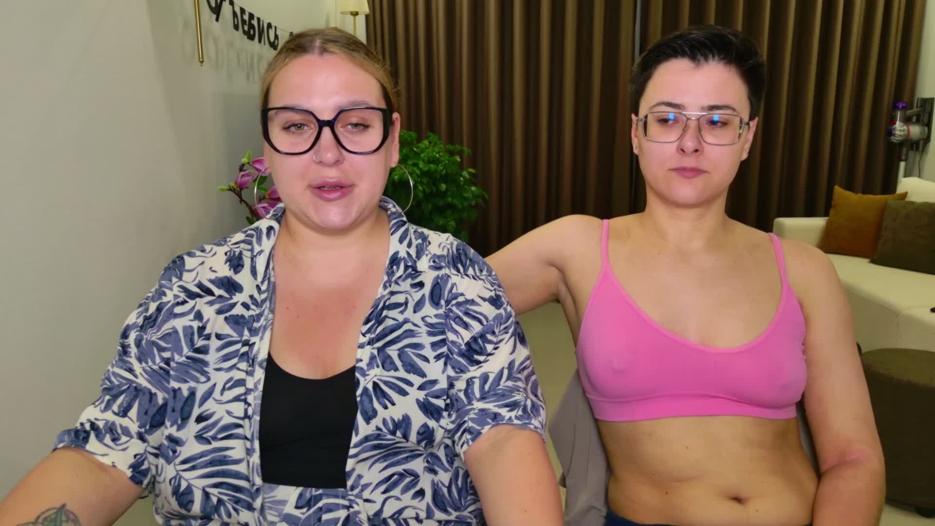 dreamteamgirls Cam Model Chat April 4, 2026