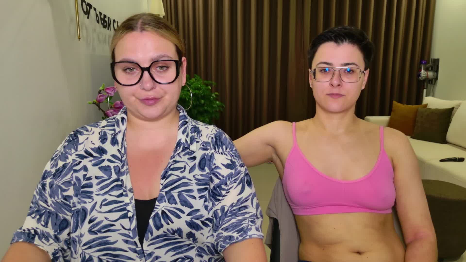 dreamteamgirls Cam Model Chat April 4, 2026