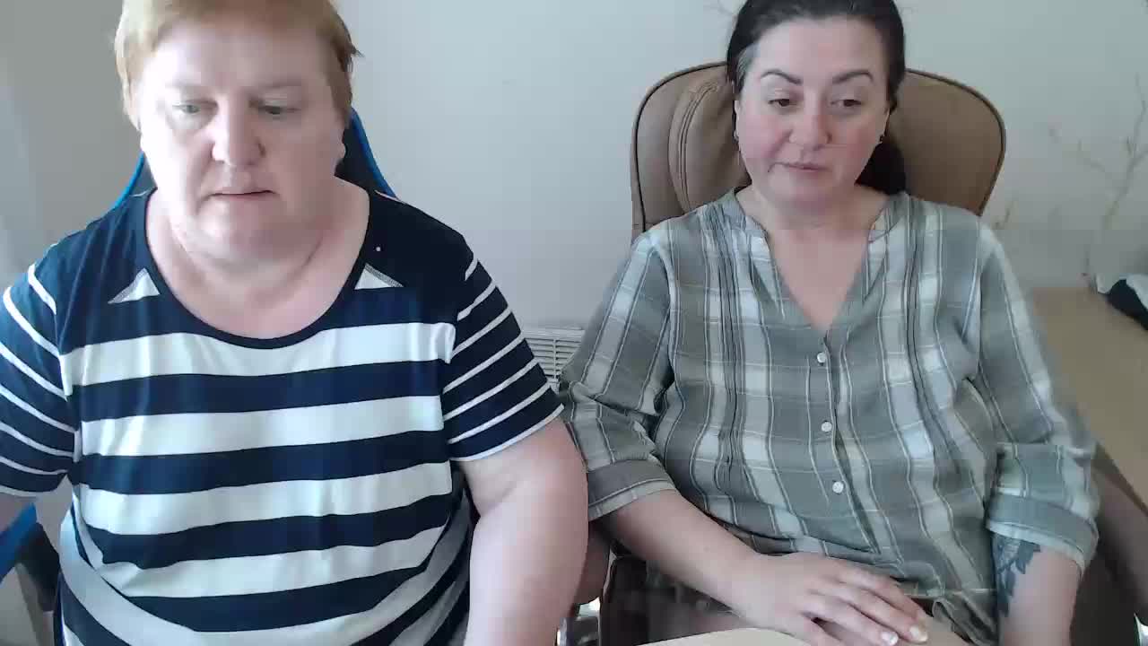 XMollyJaneEX Cam Model Chat April 4, 2026
