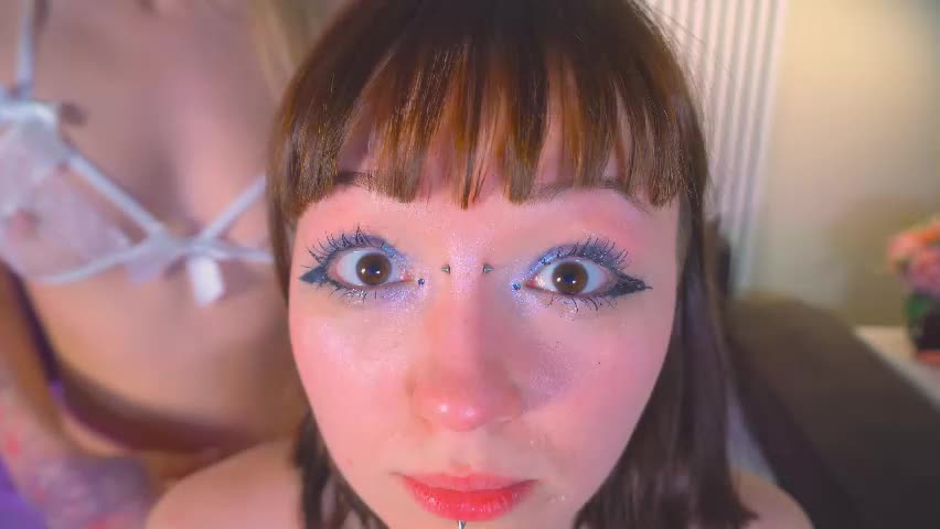 nikkisilk Cam Model Chat April 4, 2026