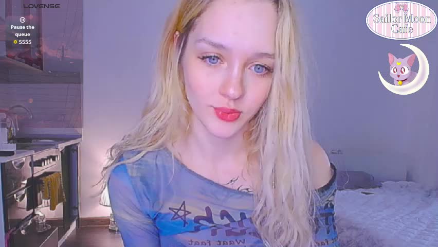 sailormoon666_ Cam Model Chat April 4, 2026