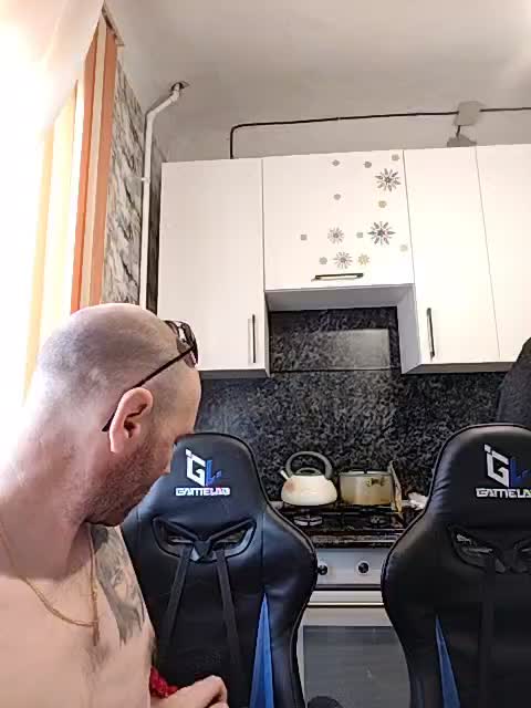 Innokentiy449 Cam Model Chat April 4, 2026