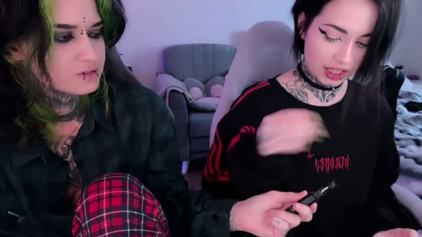 ripper_66 Cam Model Chat April 4, 2026