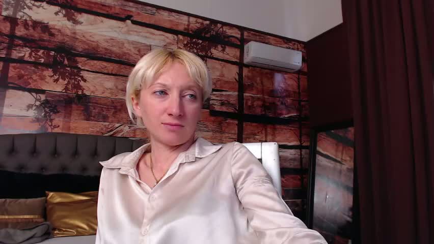 natalie_bitton Cam Model Chat April 4, 2026