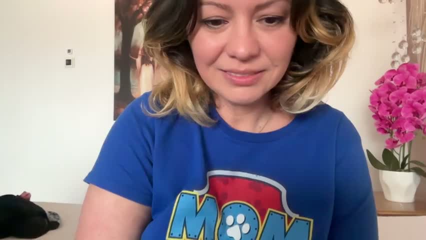 kiradivine Cam Model Chat April 5, 2026