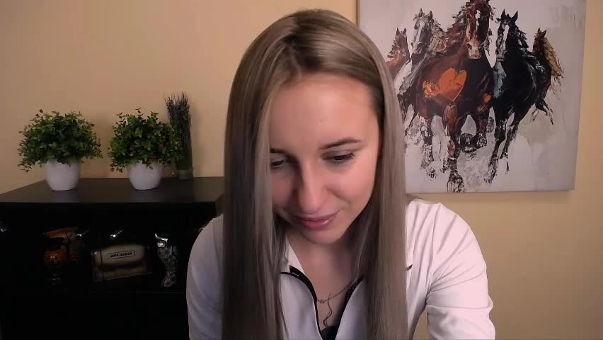 _nicole_new Cam Model Chat April 5, 2026