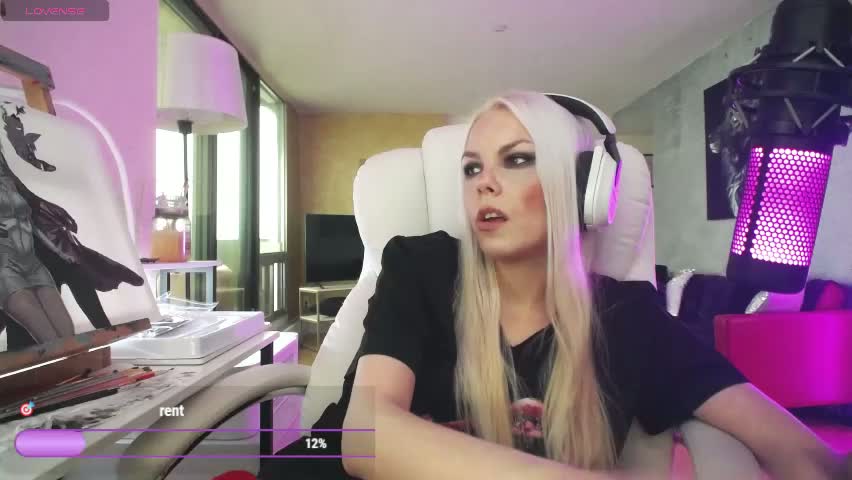 tinykylie Cam Model Chat April 5, 2026