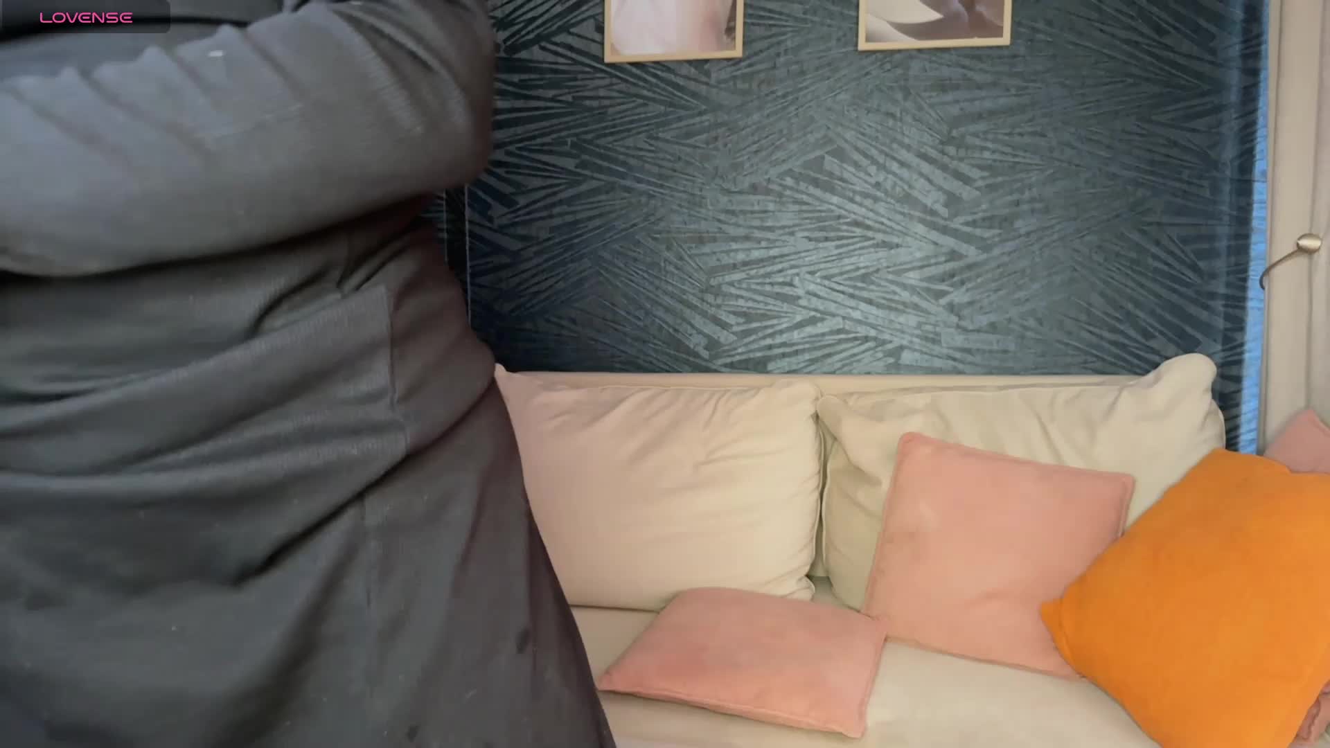 -Molly- Cam Model Chat April 6, 2026