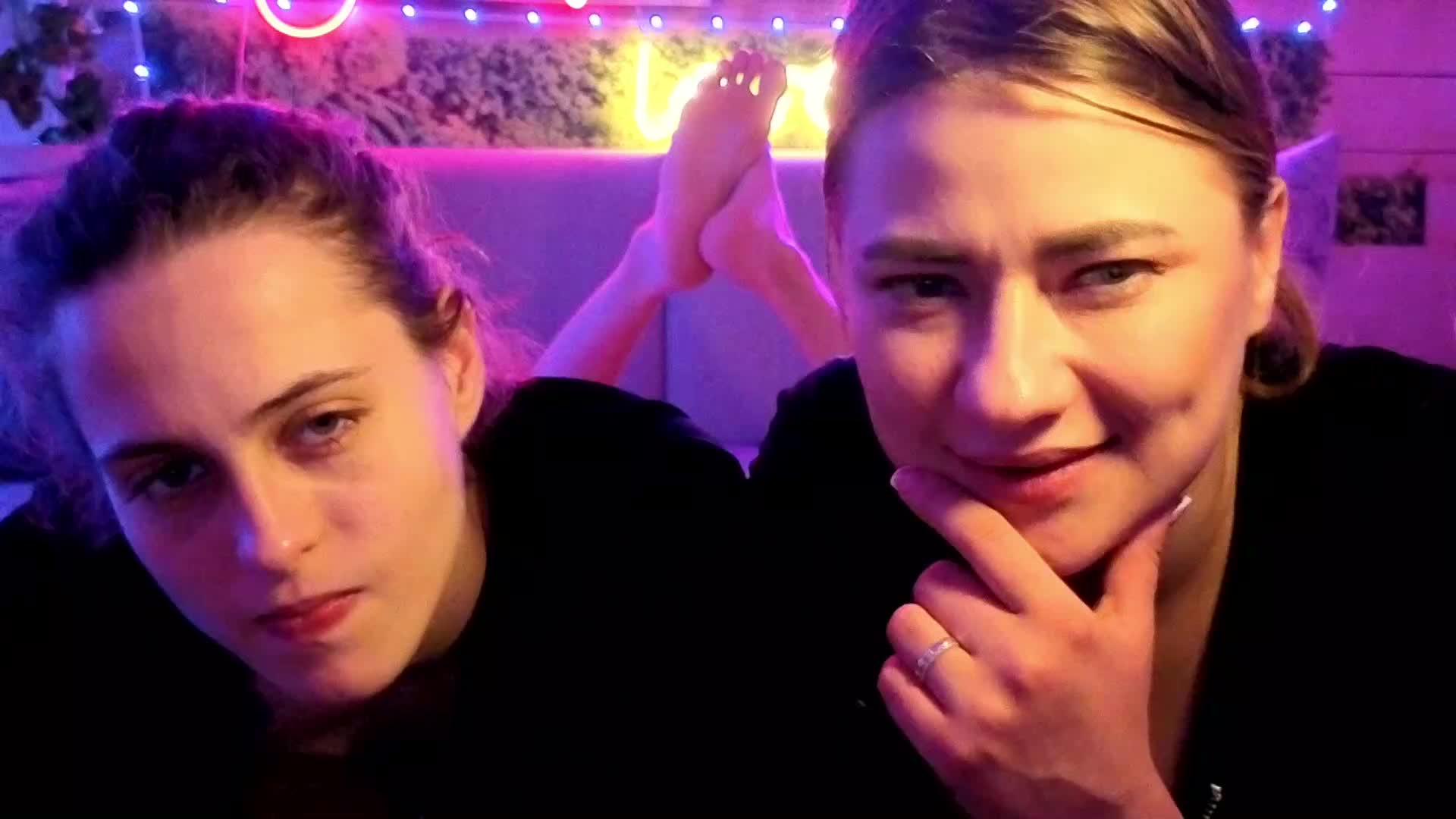 2Laski2 Cam Model Chat April 6, 2026