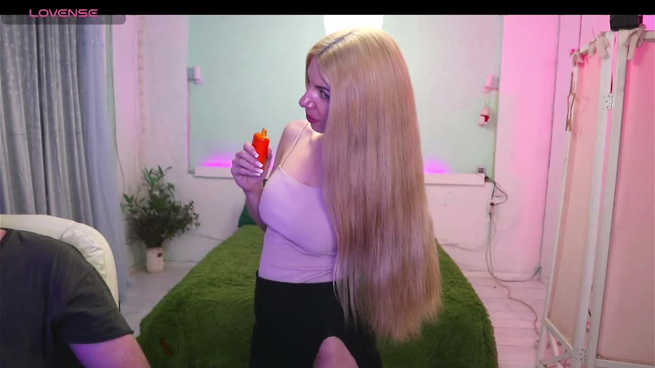 AlisaAleks Cam Model Chat April 6, 2026