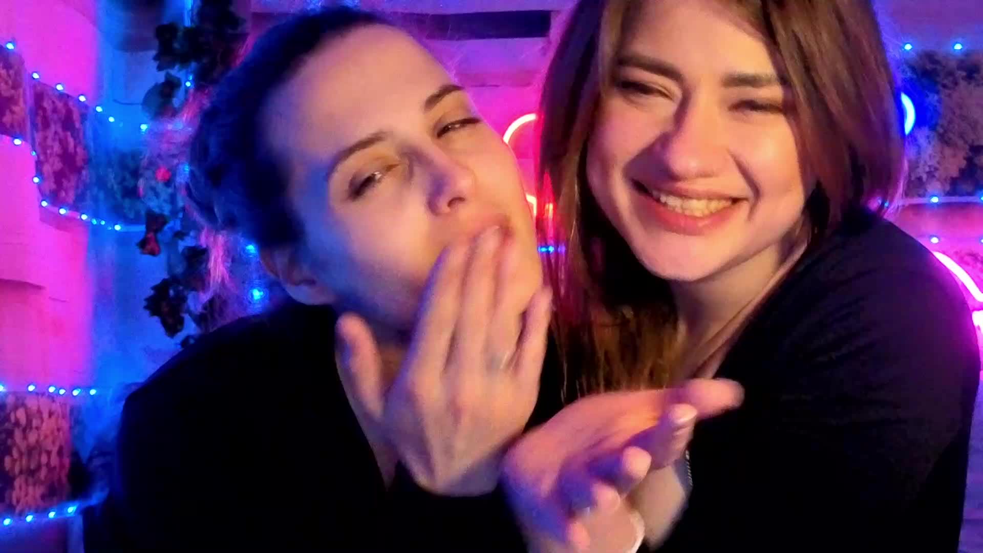 2Laski2 Cam Model Chat April 6, 2026