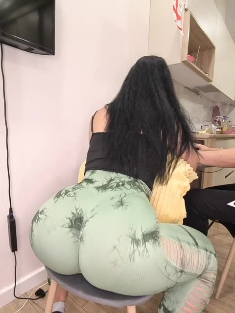 KissMyAss Cam Model Chat April 6, 2026