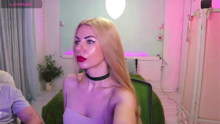 alisaaleks Cam Model Chat April 6, 2026