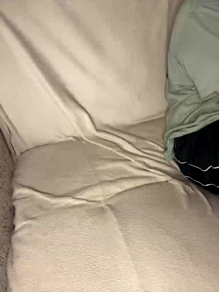 Slim_baby Cam Model Chat April 6, 2026