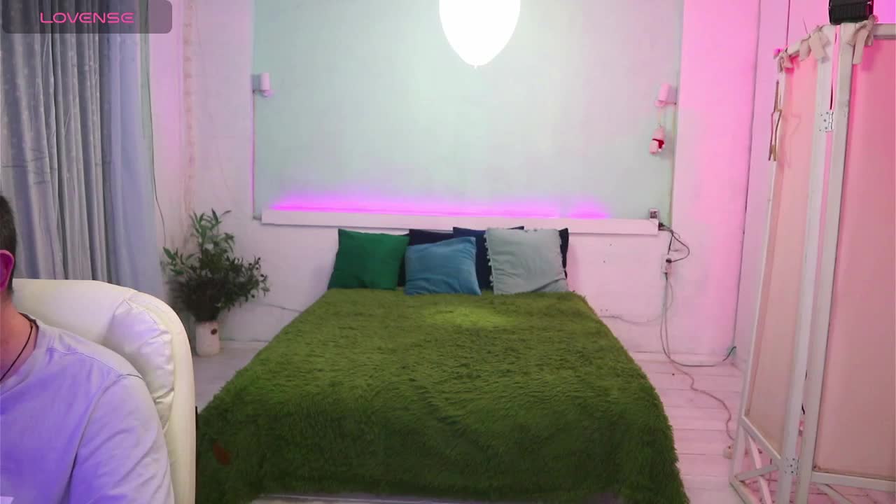 AlisaAleks Cam Model Chat April 7, 2026