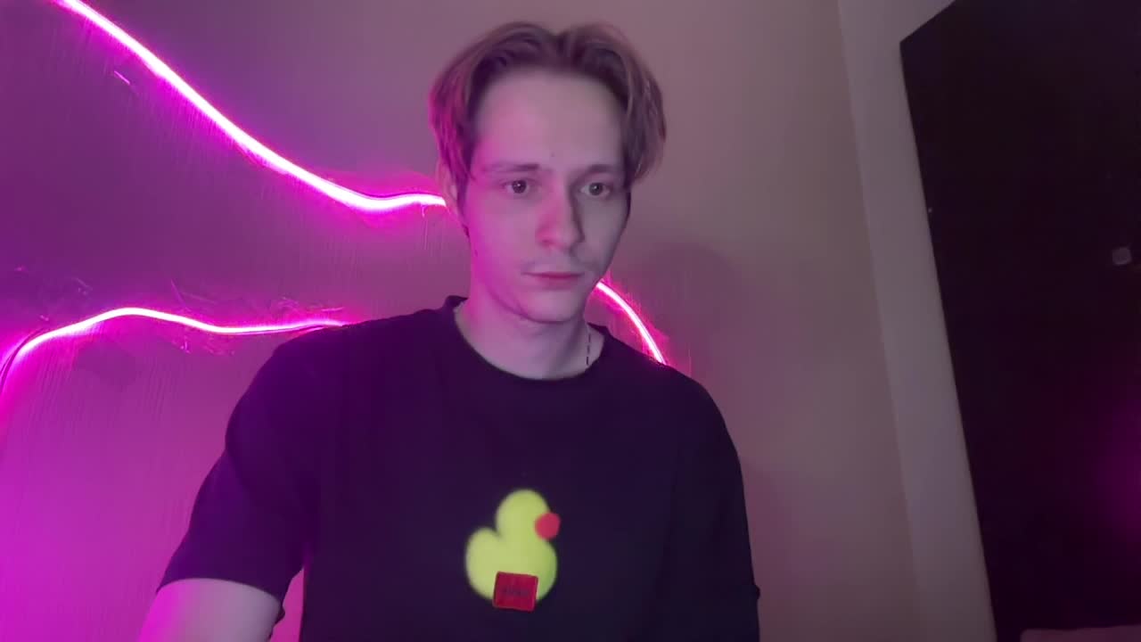 titsDestroy2007 Cam Model Chat April 7, 2026