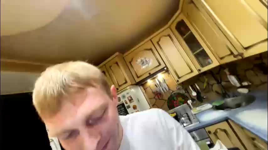 _magic_kis Cam Model Chat April 7, 2026