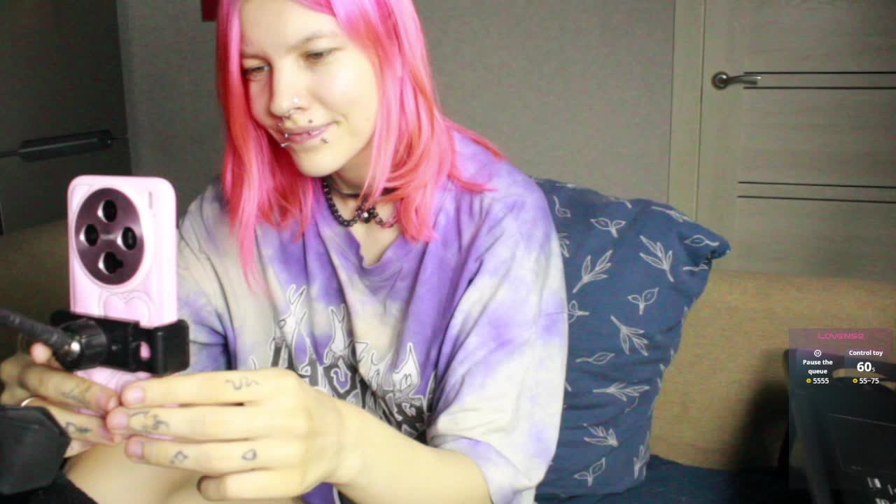 Kamala_Adele Cam Model Chat April 7, 2026