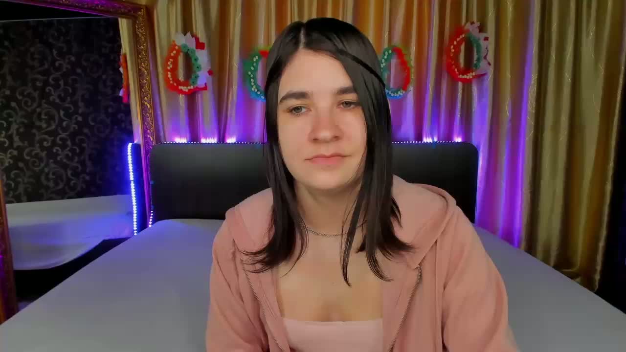 Polly-Love Cam Model Chat April 7, 2026