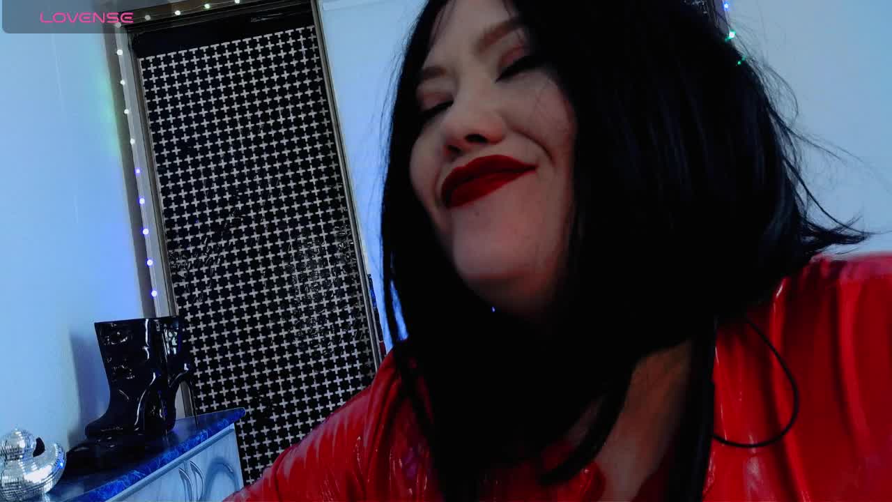 Laura-Wicked Cam Model Chat April 7, 2026