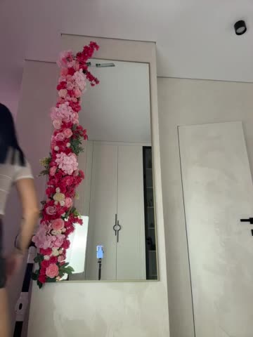 Adel9 Cam Model Chat April 8, 2026