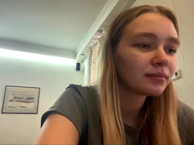 HerminiaLanting Cam Model Chat April 8, 2026