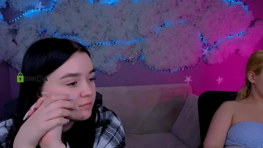 riley_sanders Cam Model Chat April 8, 2026