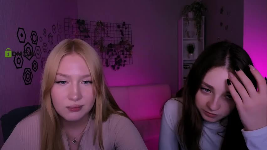 playful_sophie Cam Model Chat April 8, 2026