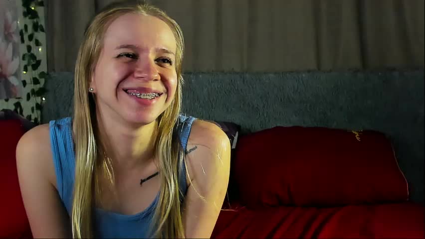 hit_spicy_girls Cam Model Chat April 8, 2026