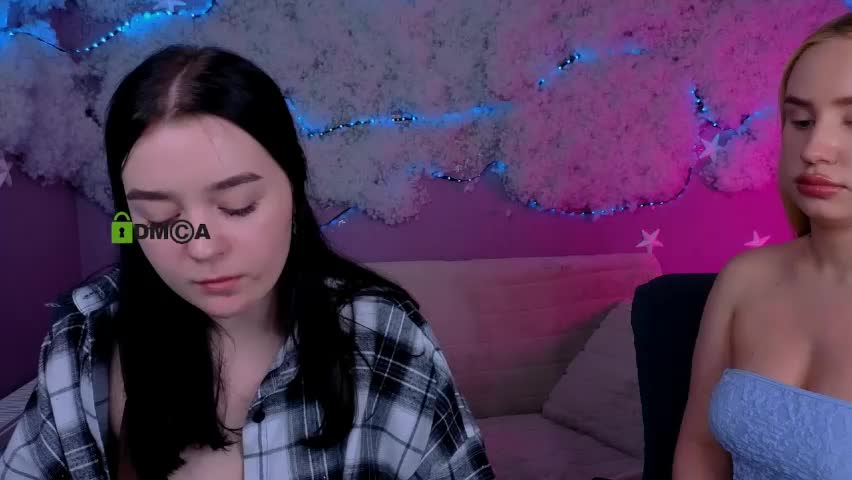 riley_sanders Cam Model Chat April 8, 2026