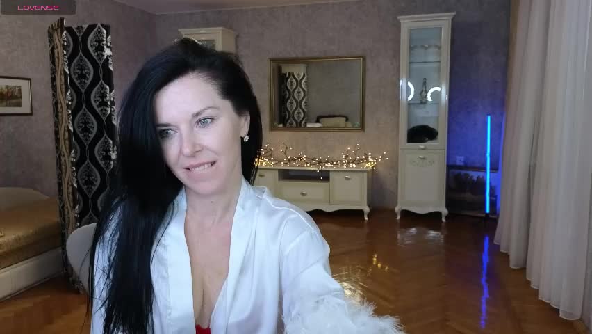 lina_flore Cam Model Chat April 8, 2026