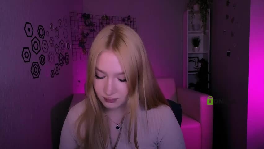 playful_sophie Cam Model Chat April 8, 2026