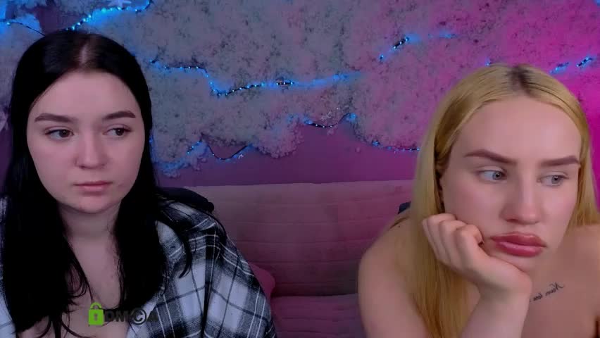 riley_sanders Cam Model Chat April 8, 2026