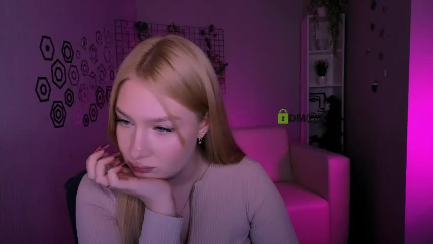 playful_sophie Cam Model Chat April 8, 2026