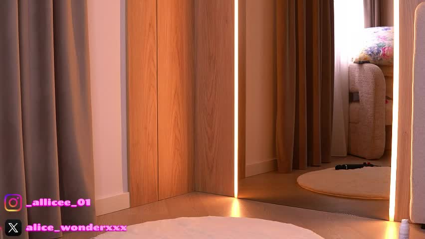 vanessasimon Cam Model Chat April 9, 2026