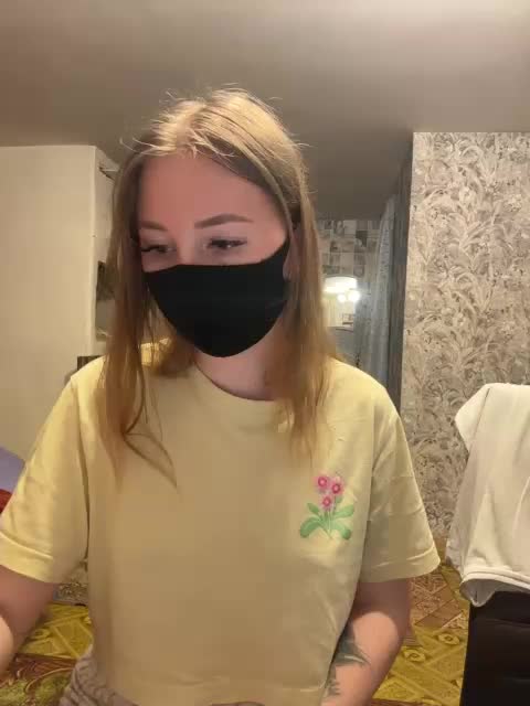 Sun-Moon Cam Model Chat April 9, 2026