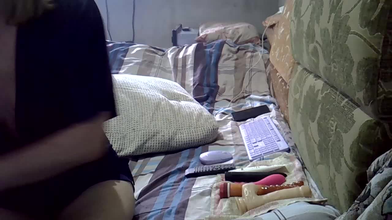 ptichka38 Cam Model Chat April 10, 2026