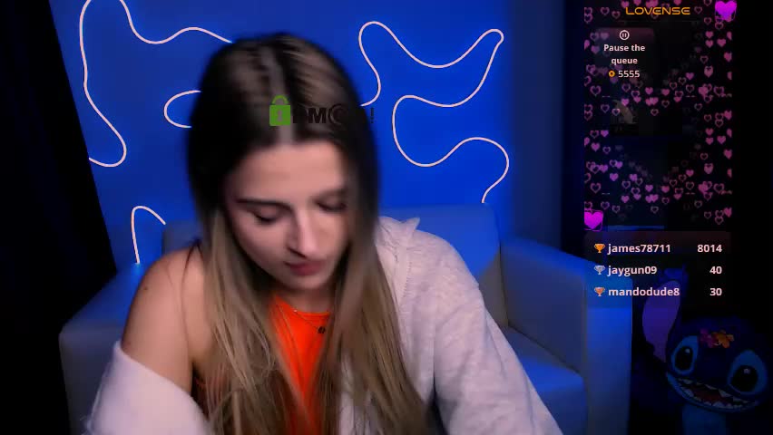 berry_alma Cam Model Chat April 10, 2026