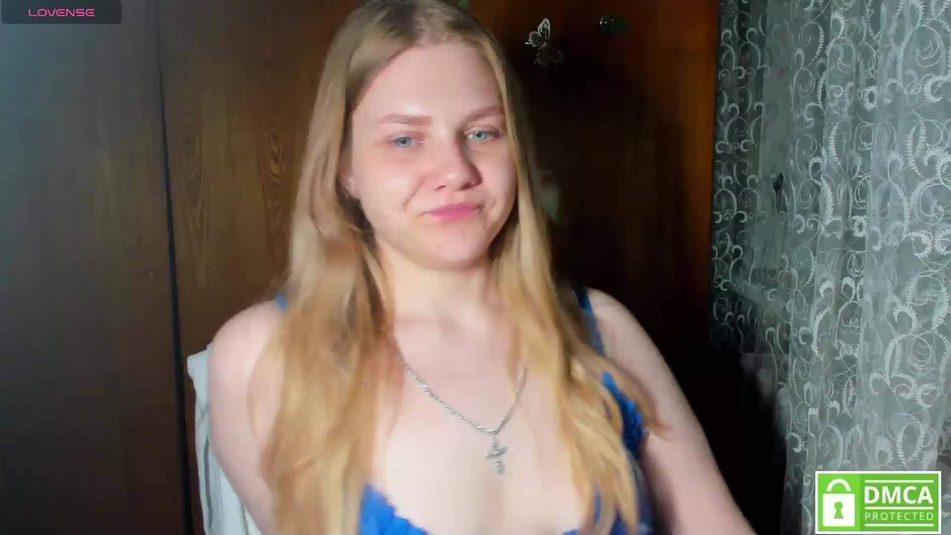 Emma-Frizea Cam Model Chat April 10, 2026