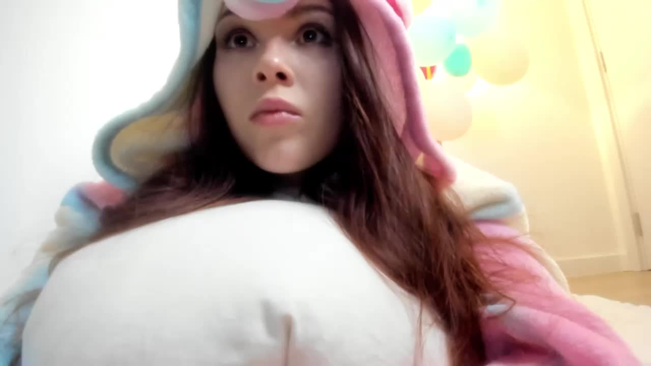 StacyLuxxe Cam Model Chat April 10, 2026