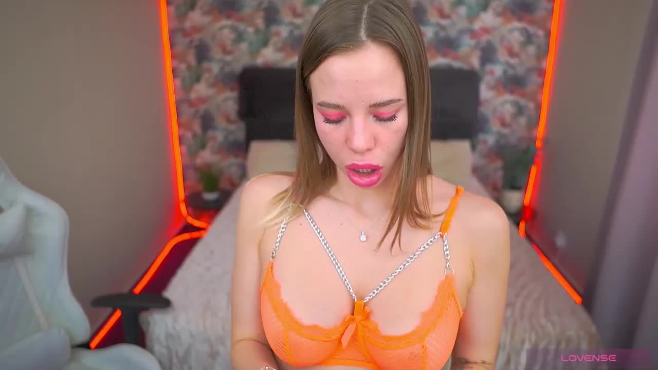 SexyIrinka Cam Model Chat April 10, 2026