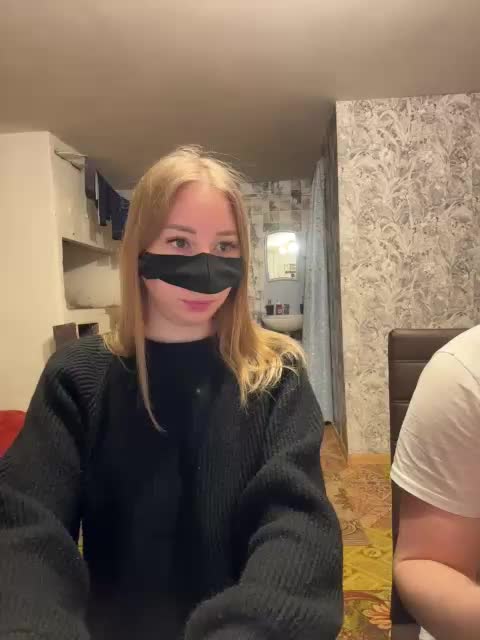 Sun-Moon Cam Model Chat April 11, 2026