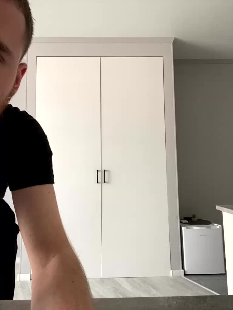 Room_of_love Cam Model Chat April 11, 2026