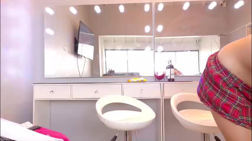 petitestrawberry18 Cam Model Chat April 11, 2026