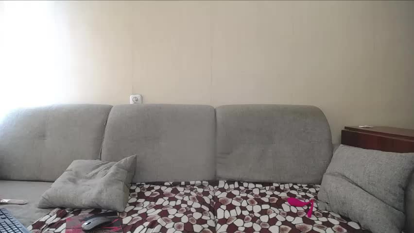 nikolettared Cam Model Chat April 11, 2026